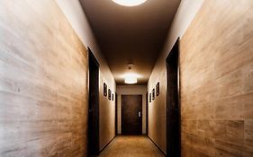 Roza Rooms